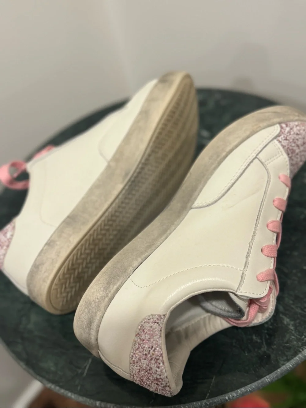 Sparkly Star Sweet Honey Girls Sneakers - Pink & White Sz 5Y